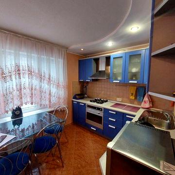 Трёхкомнатная квартира , улица Школьная 25,  46000 $  договорная ЖК ПЕНТАГОН