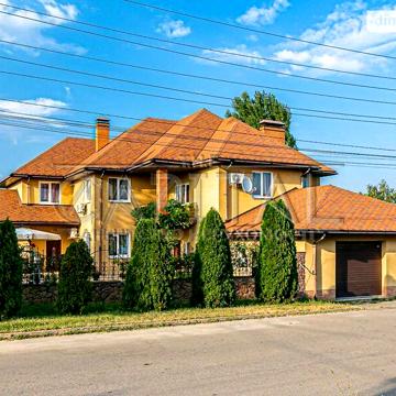 Довгострокова оренда 5к Дім Центральна вулиця