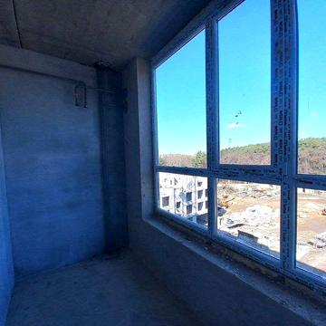 Продаж 2 кімнатної квартири з штукатуркою в парковій зоні