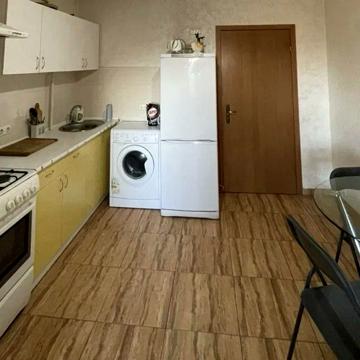 Пасічна вул., 47