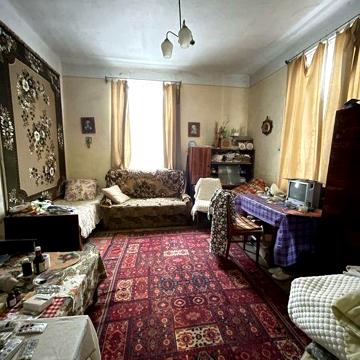 Продам частину будинку вул. Стуса