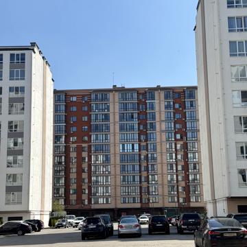 Співдружності вул., 5