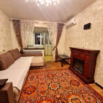 Довгострокова оренда 1к Квартира Космонавта Комарова вулиця