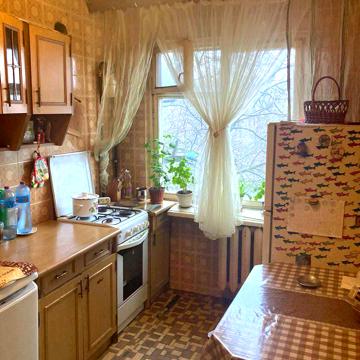 Євгена Танцюри вул., 64