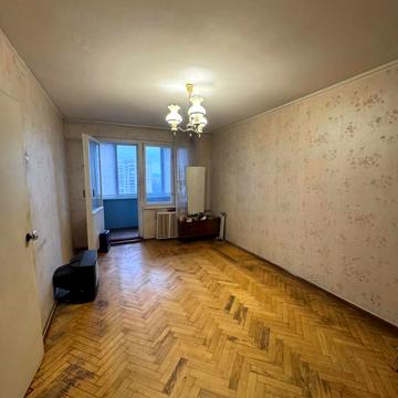 Дарницький бульв., 7