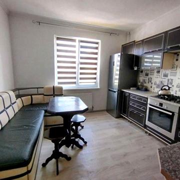 Простора 3-х кв. з підвалом.  2-й поверх.  Від власника. 84 000 $