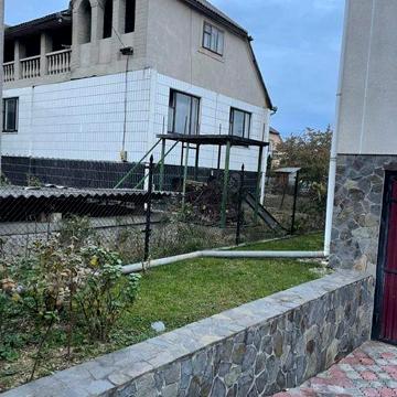 Будинок в Новоселиці