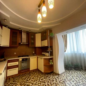 Степана Бандери вул., 7/1