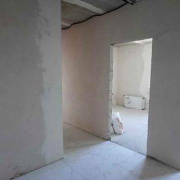 Центр. Продам 2 кімнатну квартиру, новобудова, частково з ремонтом