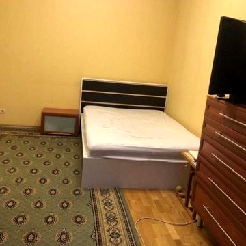 Йорданська вул. (Лайоша Гавро), 2Б