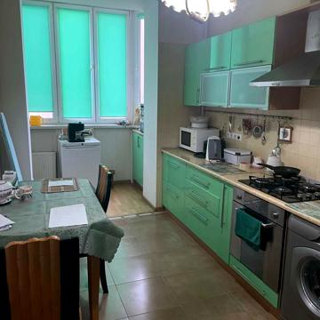 Євгена Чикаленка вул., 59е