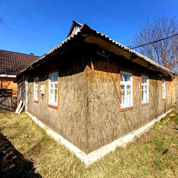 Продам жилий будинок та 25сот.в с.Колонщина.Інфраструктура.До Києва 30