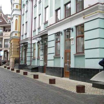 Без %. Поділ. Воздвиженська 42. 259м2. Дворівнева. Світла та простора