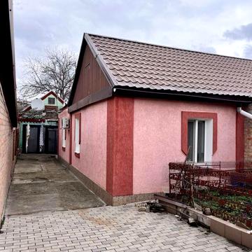 Оренда частини будинку на Комарова