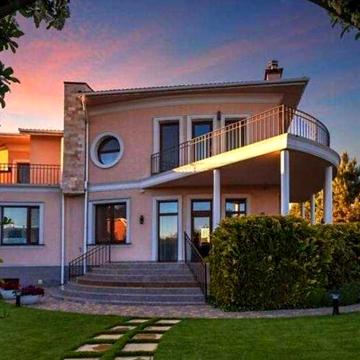 Продаж VIP-будинку в Совіньон 2