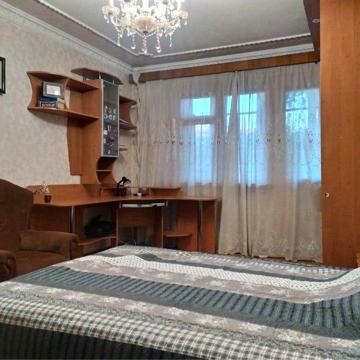 Продам 2 комнатную квартиру м. Научная, Космическая
