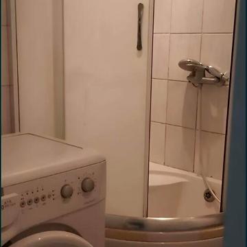 Довгострокова оренда 1к Квартира Шнеєрсона Менахем-Мендл (Мініна) вулиця