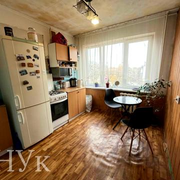 Наукова вул., 62
