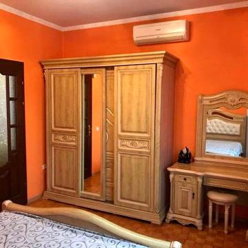 Продаж квартири центер міста.