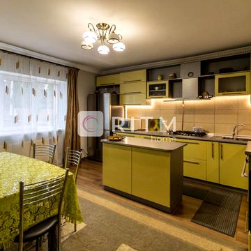 Євгена Коновальця вул., 287