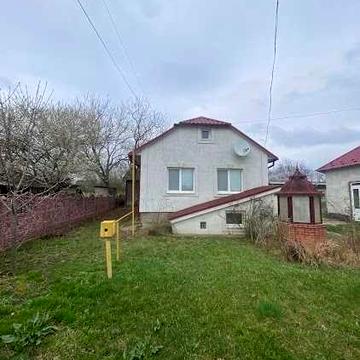 продається будинок с Керстенці (40 км від Чернівців)