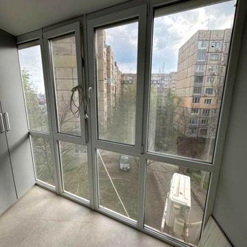 Продам 3 кімнатну квартиру Вечірній 18