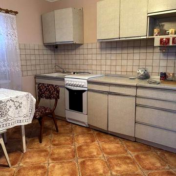 Будинок з великою ділянкою в Сторожниці