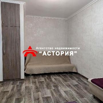 Нижньодніпровська вул., 18