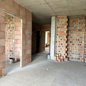 Карла Мікльоша вул., 33