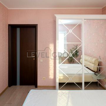Європейського Союзу просп. (Правди), 31а