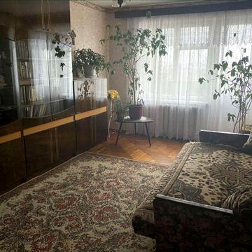 Продаётся 2 ком квартира Хортицкой микрорайон