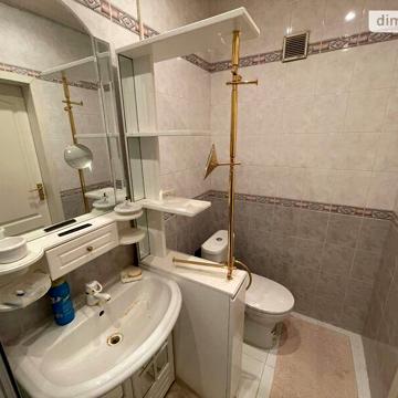 Продаж 6к Квартира Єфремова Сергія вулиця