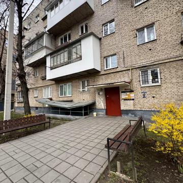 Володимира Великого вул. (), 30