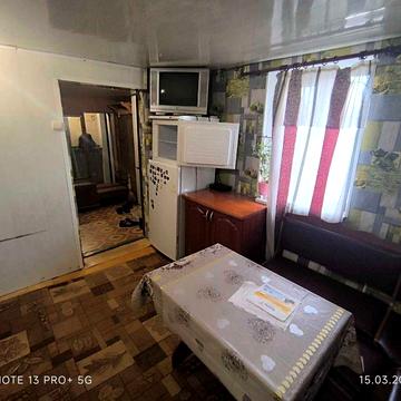 часть дома с отдельным двором на ул.Добролюбова