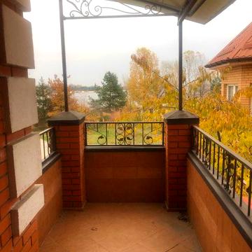Продаж будинку на Оболоні (перша лінія Дніпра).