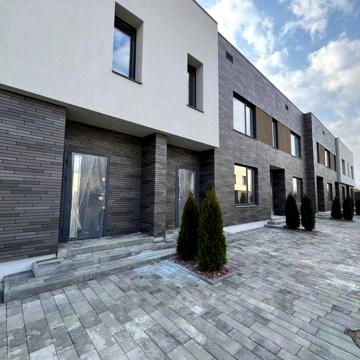 Продам таунхас на Софіївській Борщагівці !