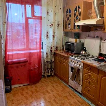 Продаю трикімнатну квартиру з автономним опаленням ( Київська)