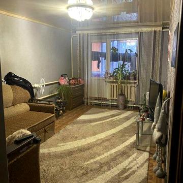 Продам 2-х кімнатну квартиру у Вільнянську з меблями та технікою