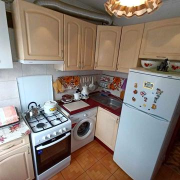 Продам 2-ком квартиру г. Буча ул. Полевая ЦЕНТР, этаж 2, общ. 45 м2