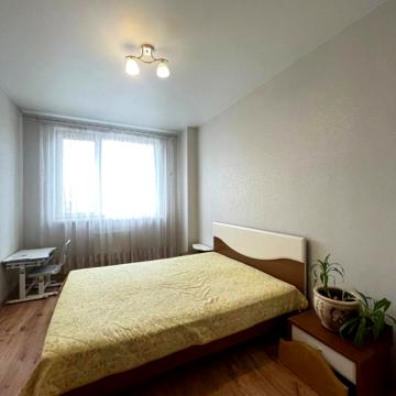 Європейська вул., 8