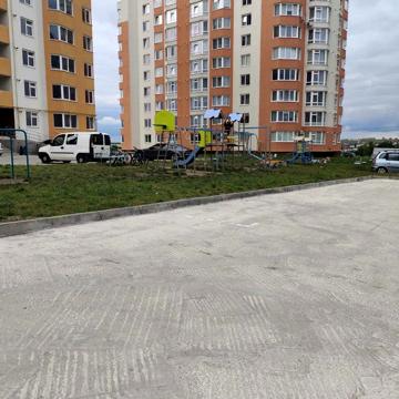 Будівельників вул., 5