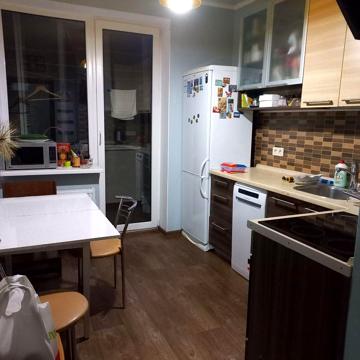 Середньофонтанська вул., 30