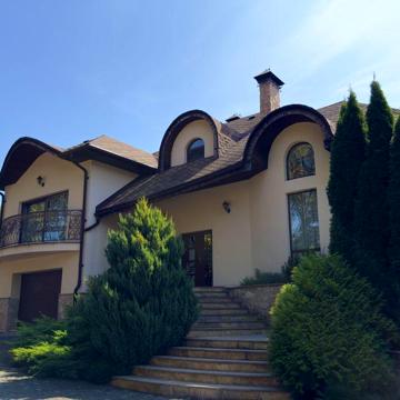 Продаж елітного котеджу 250 м² у Шаянах, Закарпатська обл.