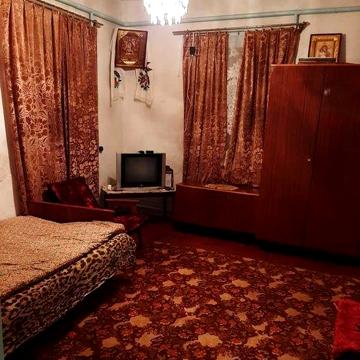Продам будинок і земельну ділянку по центральній вулиці Коростеня