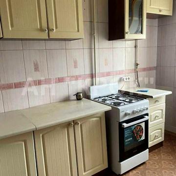 Продаж 3к Квартира Побєдоносцева Юрія бульвар