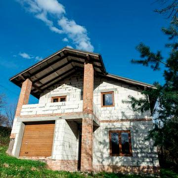 Будинок в Брюховичах