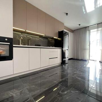 Продам квартиру з ремонтом в новобудові. ЖК Family City