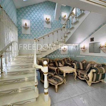 220тыс.€ ПРОДАЖА / Эксклюзивная квартира в центре Харькова 200 м2