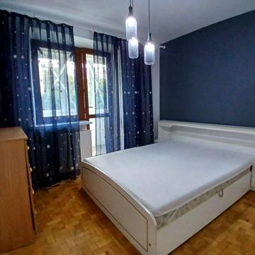 Президента Грушевського просп., 3б