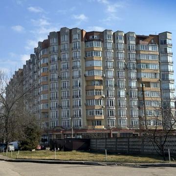 Авраама Лінкольна вул., 10